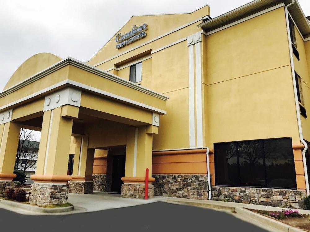 Comfort Inn & Suites Atlanta-Smyrna Exterior photo