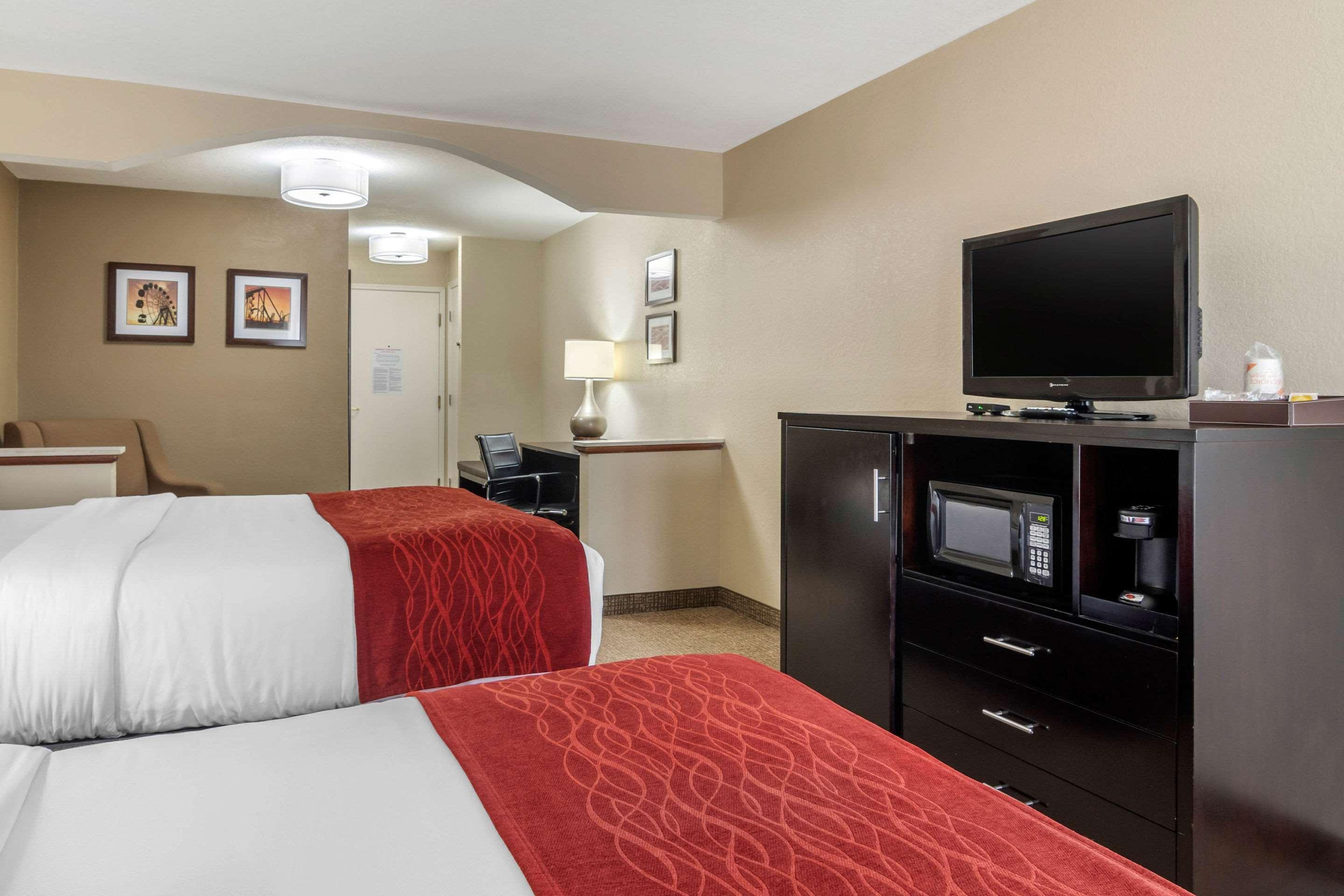 Comfort Inn & Suites Atlanta-Smyrna Exterior photo