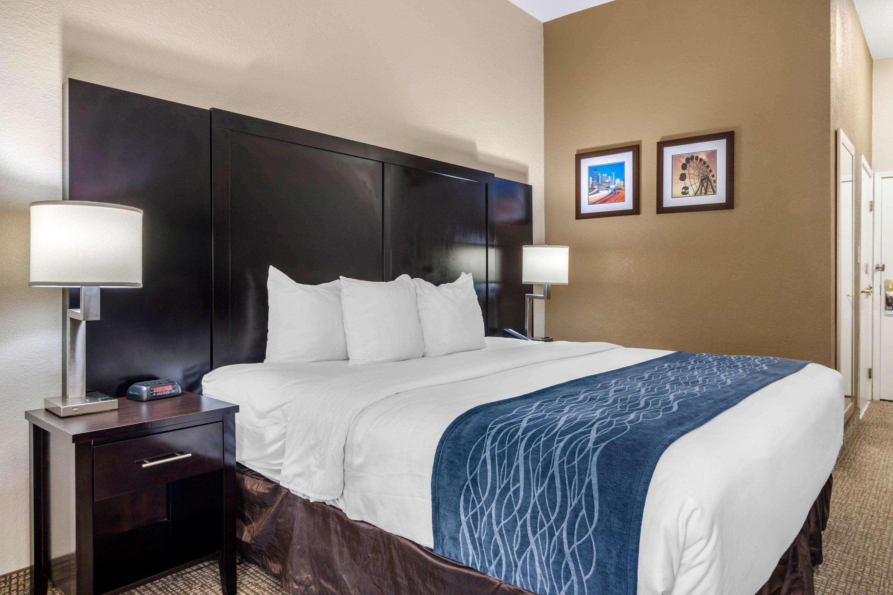 Comfort Inn & Suites Atlanta-Smyrna Exterior photo