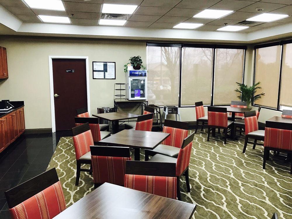 Comfort Inn & Suites Atlanta-Smyrna Exterior photo