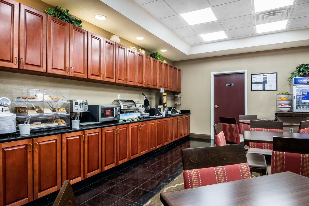 Comfort Inn & Suites Atlanta-Smyrna Exterior photo