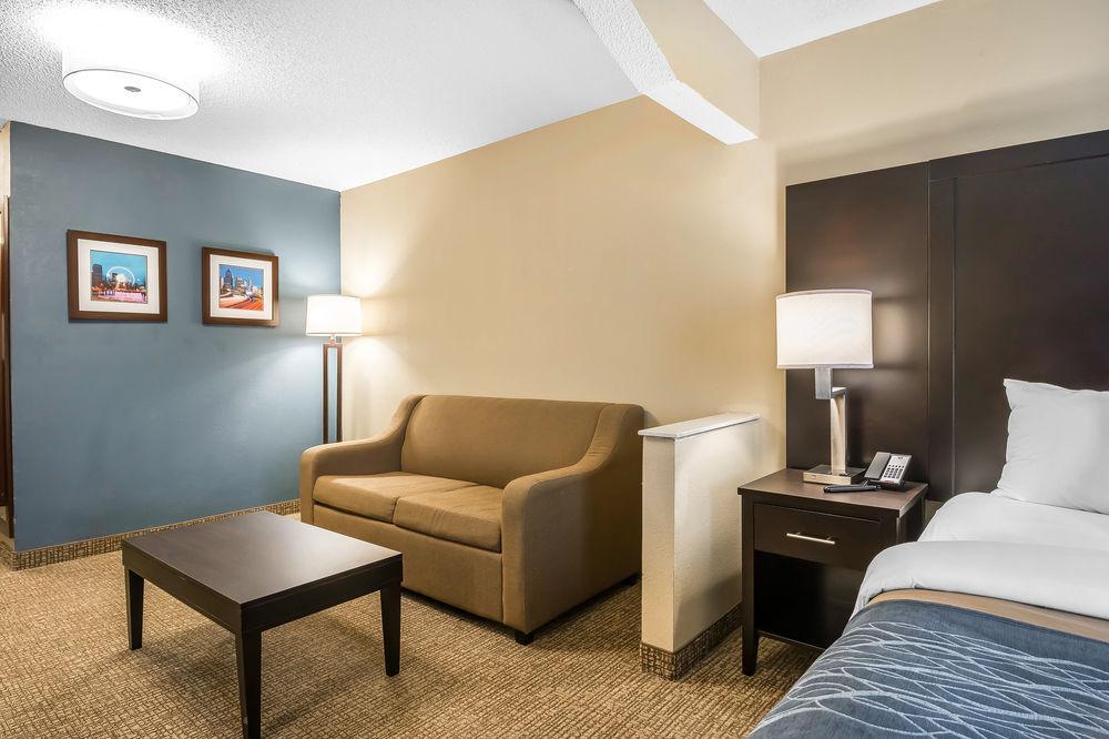 Comfort Inn & Suites Atlanta-Smyrna Exterior photo