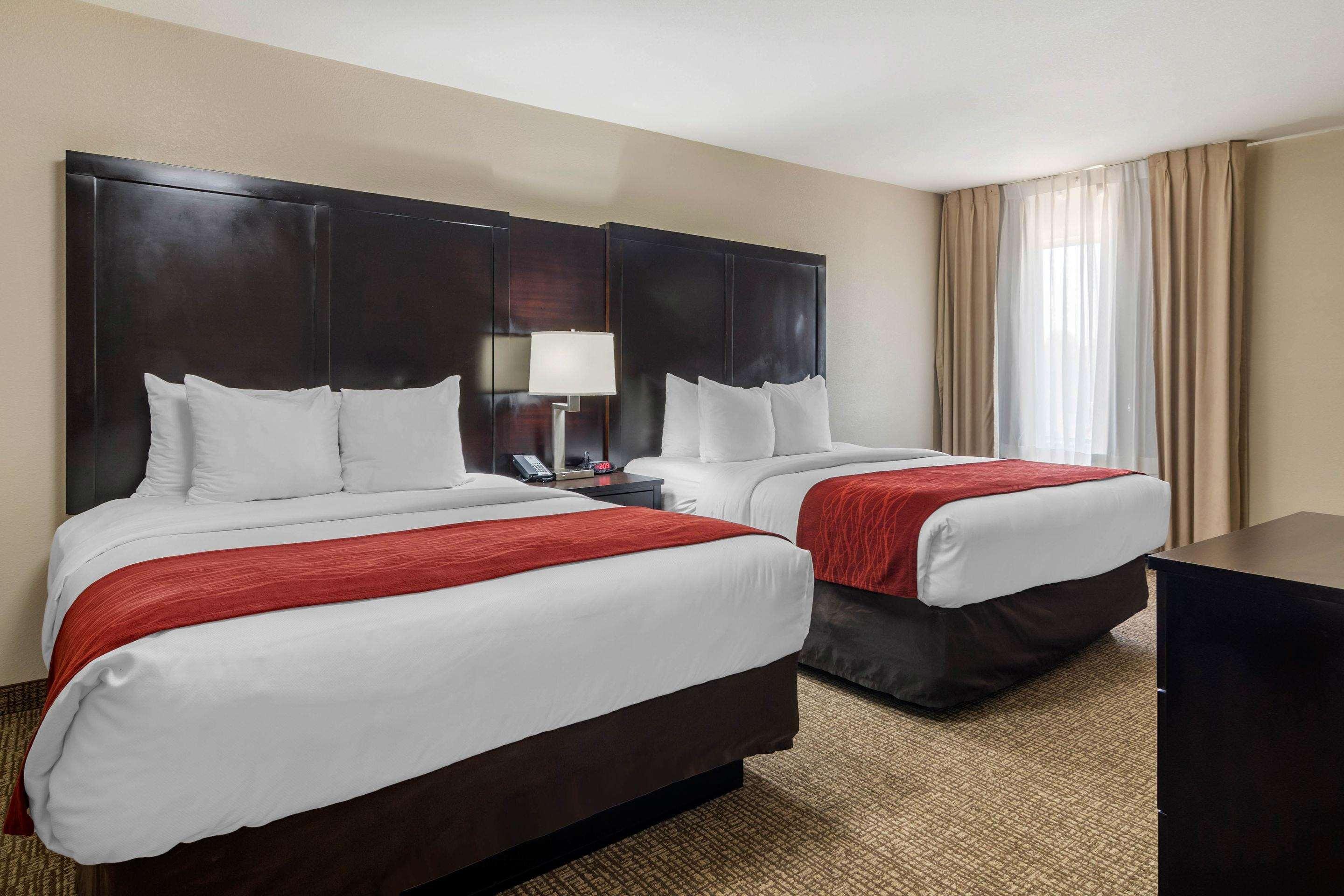 Comfort Inn & Suites Atlanta-Smyrna Exterior photo