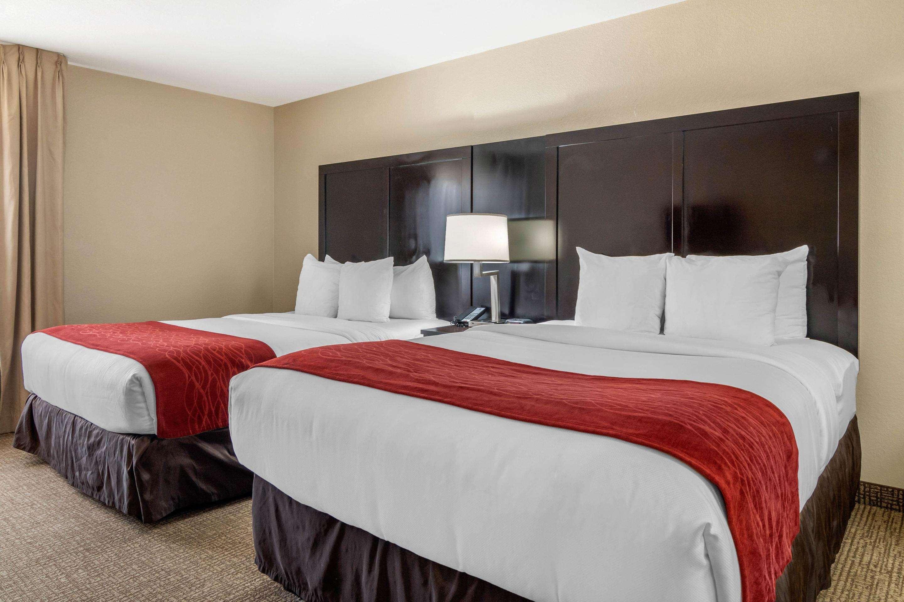 Comfort Inn & Suites Atlanta-Smyrna Exterior photo