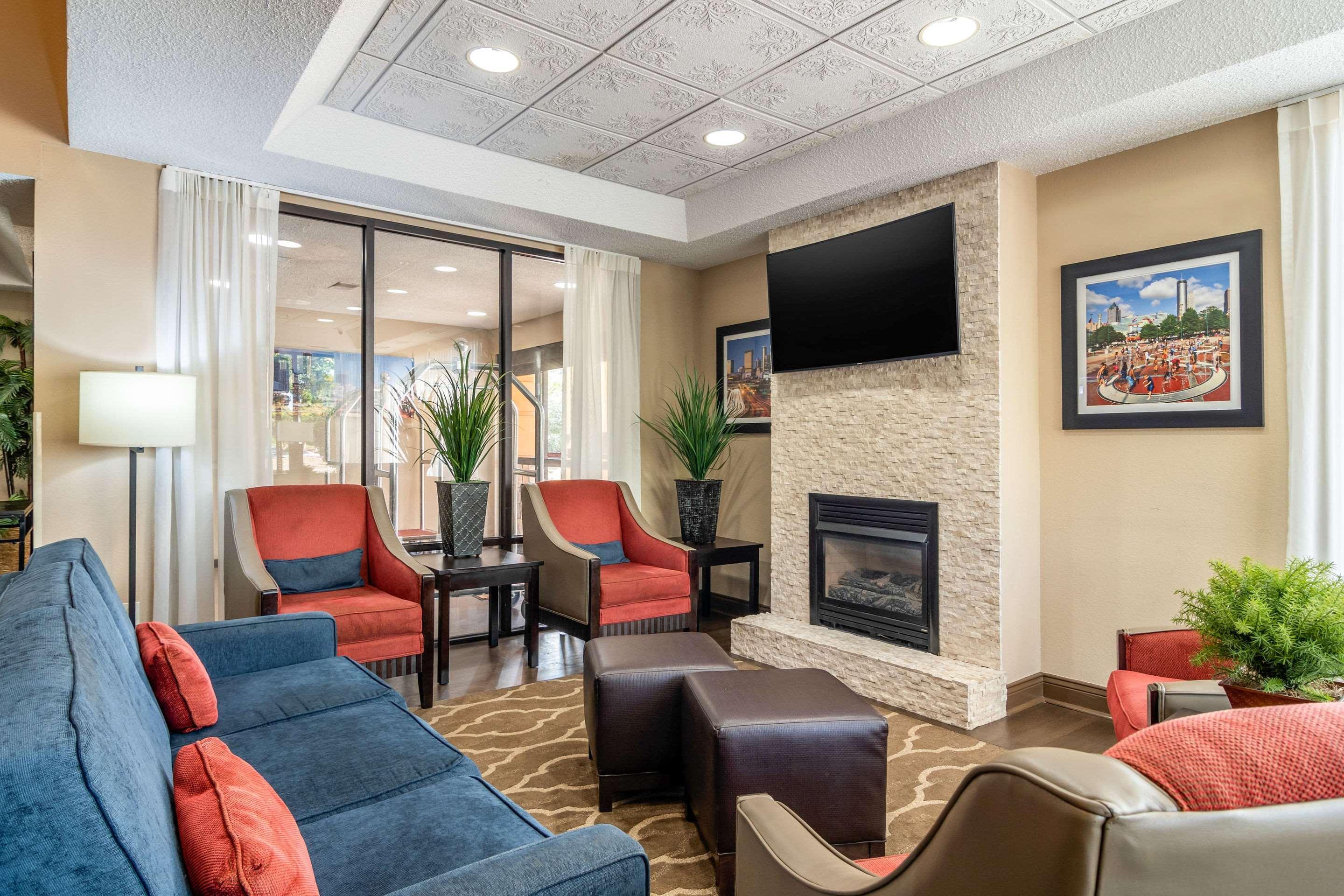 Comfort Inn & Suites Atlanta-Smyrna Exterior photo