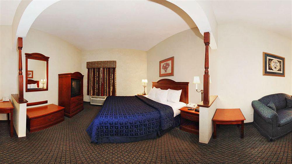Comfort Inn & Suites Atlanta-Smyrna Exterior photo